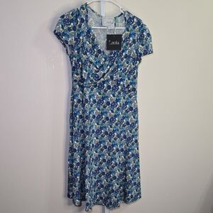 Leota Blue and Whiteโ V Neck Midi Sundress